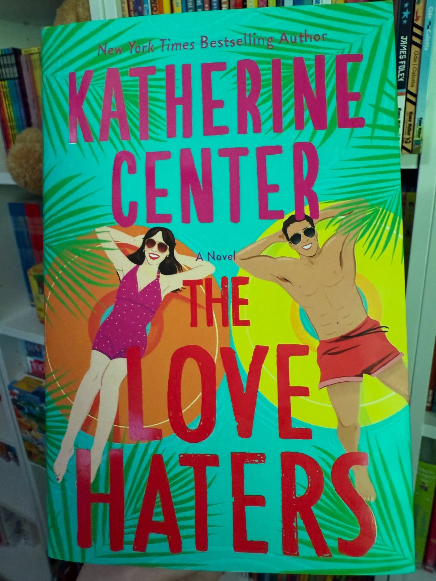 Finished The Love Haters last night! This was such a refreshing read for me after my stressful month reading the Fourth Wing books. 😆 But really, there’s just something about the way @katherinecenter writes that leaves me devouring the story and laughing along as I read, and I really enjoyed this one! I’ve been looking forward to reading The Love Haters since I met her last month, and it did not disappoint! The perfect book to kick off my “summer reads!” 😎

13 of 30 ✅